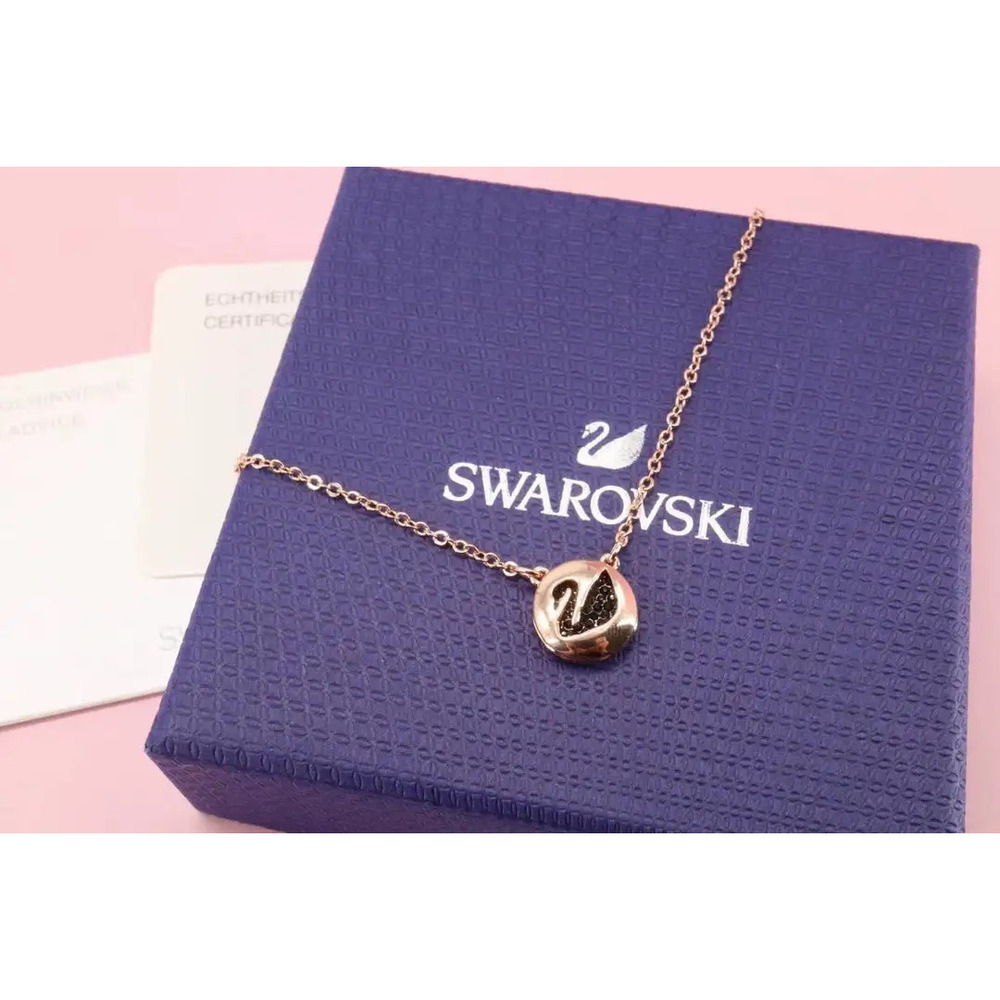 Swarovski Pink diamond swan clavicle necklace